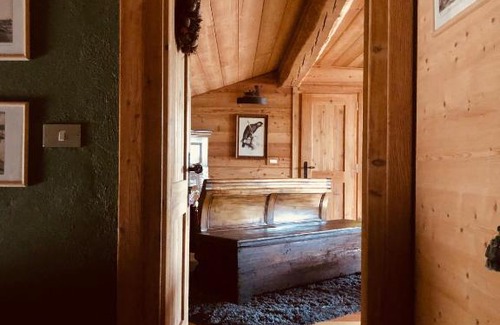 Malonno Apartment | B&B Woodensuite