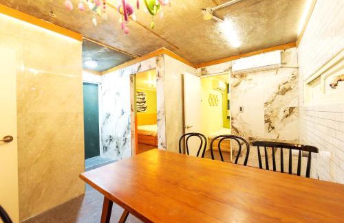 Mapo Apartment | B-Gu & Anne House Hongik Station