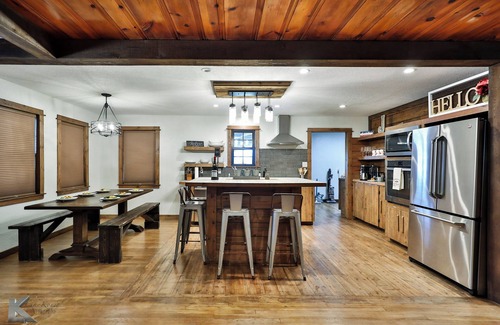 Abilene House | B-Well Rafter J Lodge: A Family Gathering Place