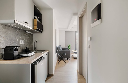 Dafni-Ymittos Apartment | B48 Athens Dafni