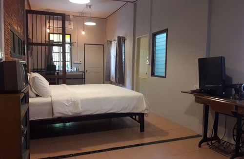 Trat House | Baan Hotelier Resort