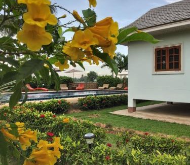 Fang Bed & Breakfast | Baan innto resort