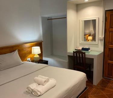 Phan House | Baan Khoyee Boutique บ้านโกยีบูทีค