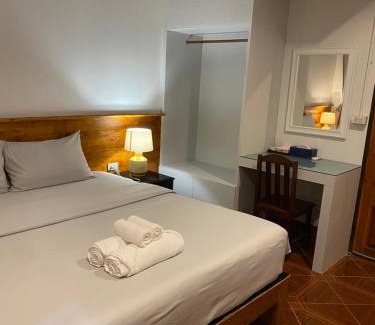 Phan House | Baan Khoyee Boutique บ้านโกยีบูทีค