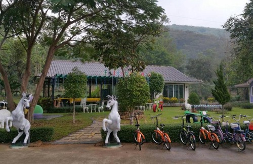 Kaeng Krachan Resort | Baanraisooksangchan
