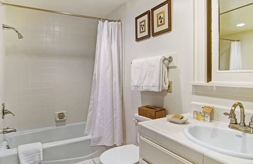 Westside Santa Cruz House | Babbling Brook Inn