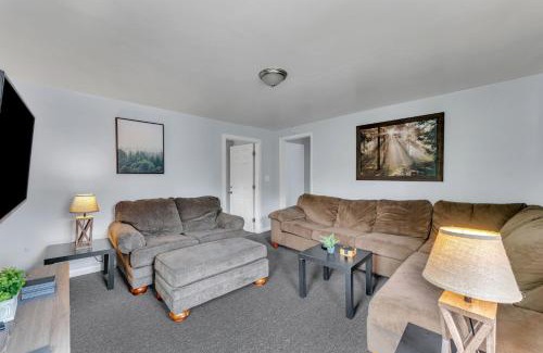 Oneonta Apartment | Babe Ruth Apt 2 All Star Baseball Rentals