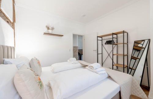 Ludwigsburg Apartment | BackHome - SUITE L - Parkhaus - Fantastische Schlosslage - SmartTV - Waschmaschine - Netflix - 50qm - 24h Checkin- Apartment 1