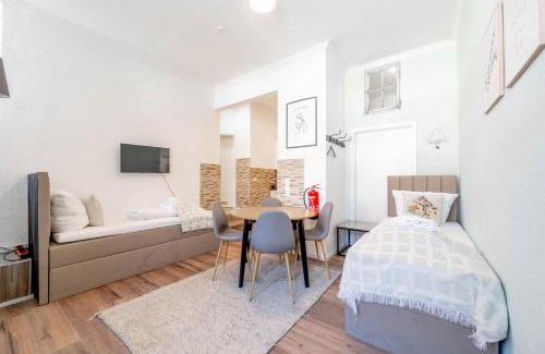 Ludwigsburg Apartment | BackHome - SUITE L - Parkhaus - Fantastische Schlosslage - SmartTV - Waschmaschine - Netflix - 50qm - 24h Checkin- Apartment 1