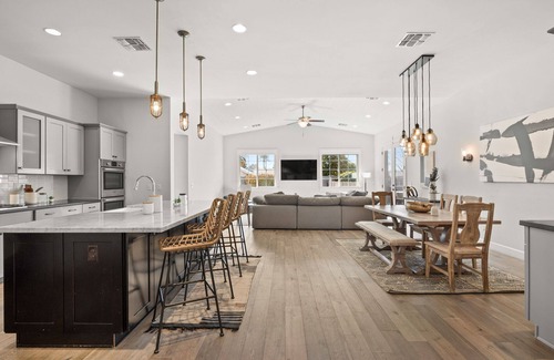 Camelback East Villa | Backyard Resort Heated Pool Outdoor Kitchen