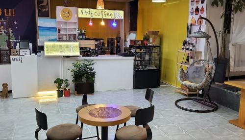 Byeonsan House | Bada Jeonmang With Hill Pension