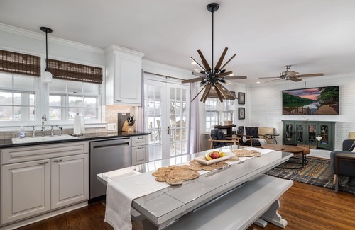 New London House | Badin Lake Front With Dock, Minutes from Launch!