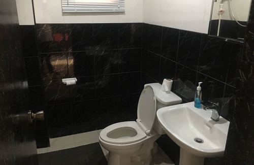 Baguio Bed & Breakfast | Baguio City Area - Suburban living in surrounding majestic mountains & Sunset