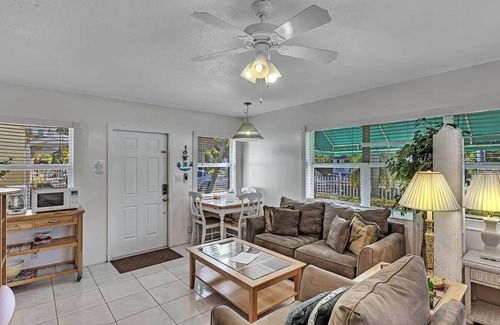 Pompano Beach Apartment | Bahama Beach Club Pompano