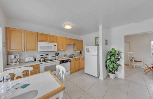 Pompano Beach Apartment | Bahama Beach Club Pompano