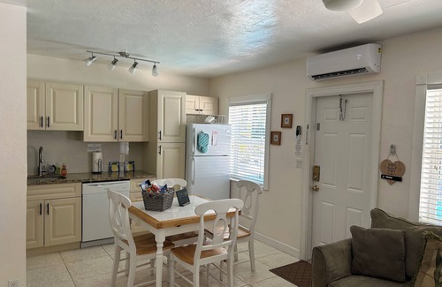 Pompano Beach Apartment | Bahama Beach Club Pompano