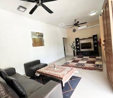 Kota Tinggi House | Baiduri Homestay