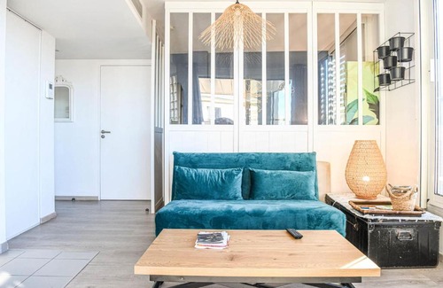 Les Grands Carmes Apartment | Bail mobilité - Studio cosy avec terrasse et vue