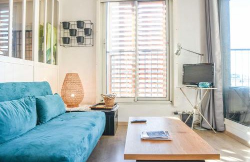 Les Grands Carmes Apartment | Bail mobilité - Studio cosy avec terrasse et vue