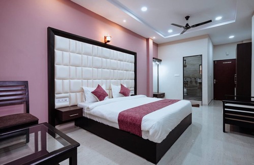 Jagdalpur Hotel | Bajaj's Karwan Inn