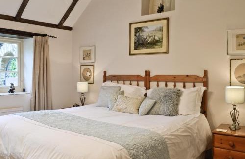 Ampney Crucis House | Bakery Cottage
