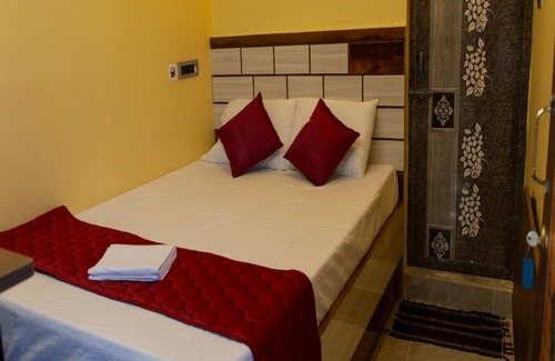 Kalapettai Hotel | Bala Residency