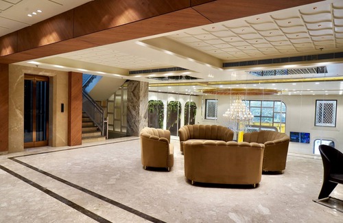 Mahmoorganj Hotel | Balaji Palace Kashi