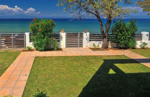 Skala Sotiros House | Balconies on Sea - The Garden Apt