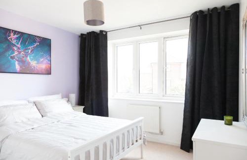 High Wycombe Apartment | Balcony View, Fitzroy Court, 2 Bed Apartment, 2 Bathroom - High Wycombe
