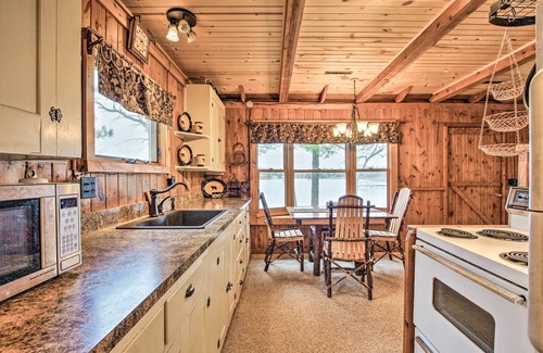 Baldwin Cabin | Baldwin Cabin w/Private Beach on Little Lake!