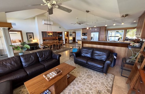 Pupukea House | Bali-Inspired White Sand Beachfront House w/Large Deck, GYM, & Lots of Toys!nn