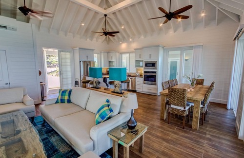 Great Guana Cay Villa | Bali Style Luxury Beach Front Pool Home with Amazing Views. 5 BR, 5.5 baths
