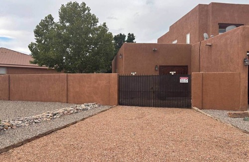 North Valley House | Balloon House Hideaway LLC