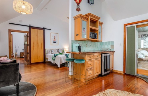 Ithaca House | Balloon Room, with artistic inlaid stonework