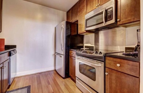 Downtown Baltimore Apartment | Baltimore executive Furnished rentals