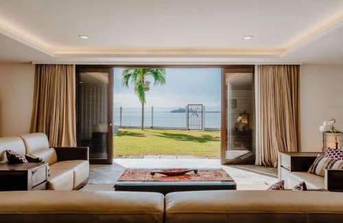 Taman Tanjung Villa | Bamboo Rimbun-Tranquil Seaside Villa, Port Dickson