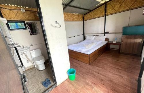 Sauraha House | Bamby Chilling House - Feel The Nature