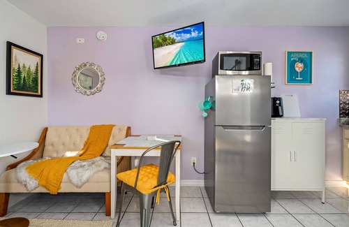 Southwest Apartment | Banana Bungalow with Dreamy New Bathroom