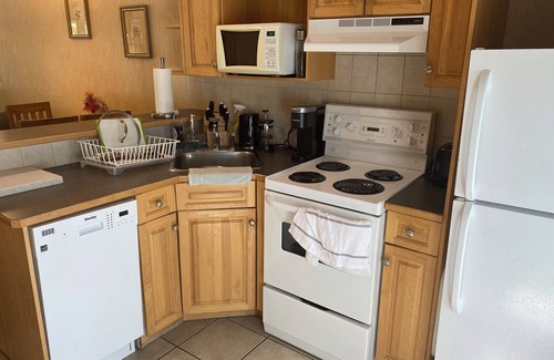 Harvie Heights House | Banff Beautiful Townhouse free parking at the foot of Rocky Mountains