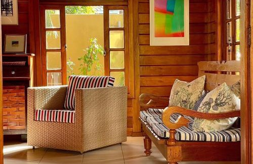 Barra do Jacuipe House | Bangalô de Madeira em Condomínio de Praia