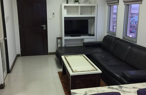 Bang Rak Phatthana Condo | Bangyai Inn - 64-sqm room with perfect location at the heart of Bangyai