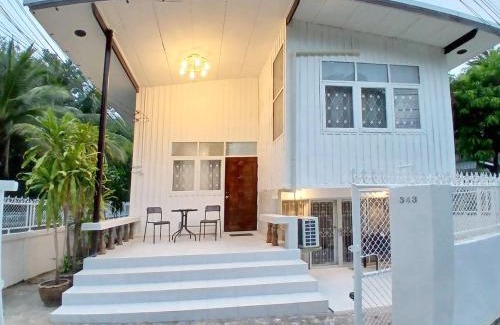 Nong Khon Kwang House | Banmai Khang Wat vintage house
