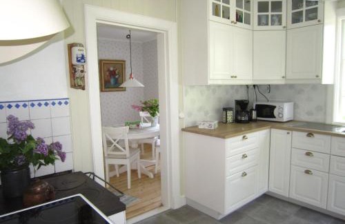 Amal Municipality Cabin | Bara Vara Garden