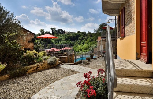 Mombaruzzo House | Barbera in Villa Pesce