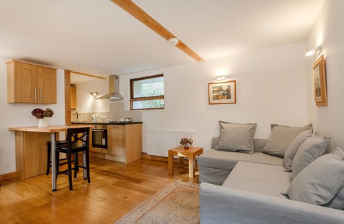 Dartmouth Cottage | BARBERRY BROOK, pet friendly, luxury holiday cottage in Dittisham