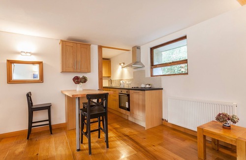 Dartmouth Cottage | BARBERRY BROOK, pet friendly, luxury holiday cottage in Dittisham