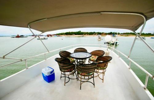 Santarem Boat Rental | Barco Seu Meschede