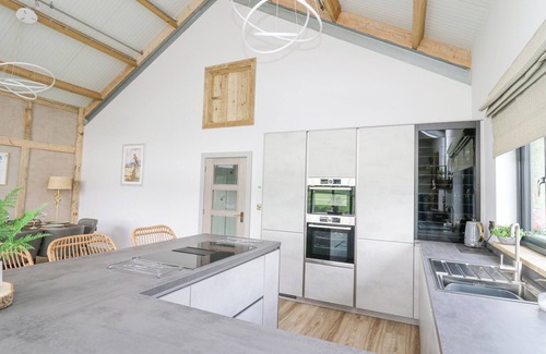 Kingswood Cottage | Barcud Coch - Red Kite