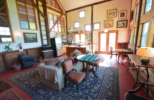 Boring Apartment | Barn Apt on Tranquil Historic Farm-Amazing Views