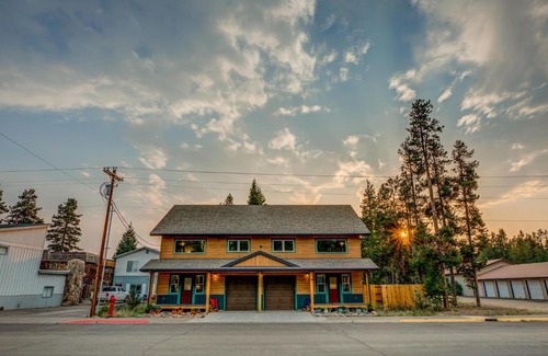 West Yellowstone House | Barnes on Boundary Unit A